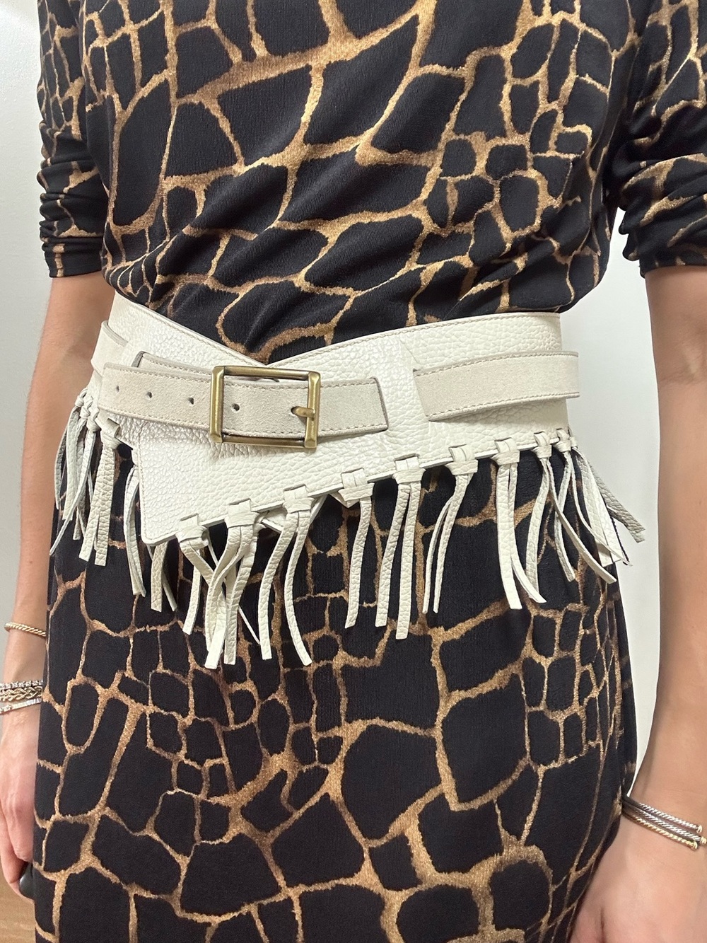 Worth Cream Genuine Leather Fringe Wide waist Belt Made In Italy Size M